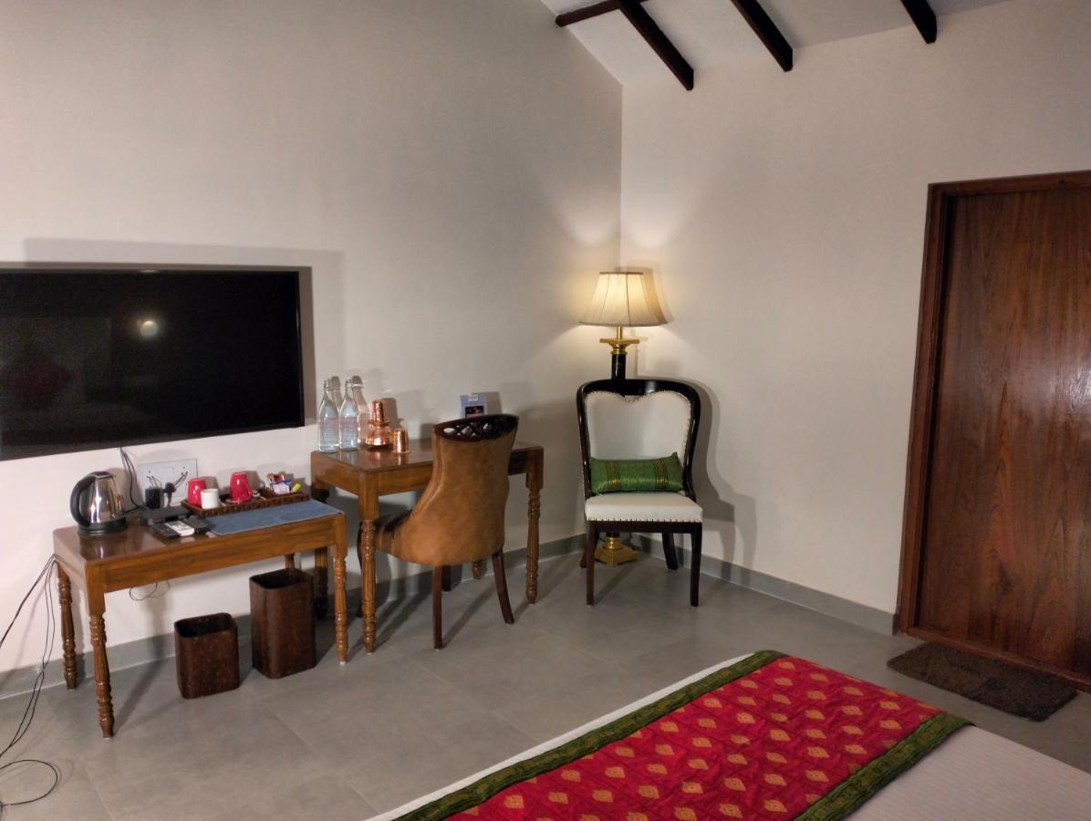 Fort Jadhavgadh -A Gadh Heritage Hotel Sasvad Kültér fotó