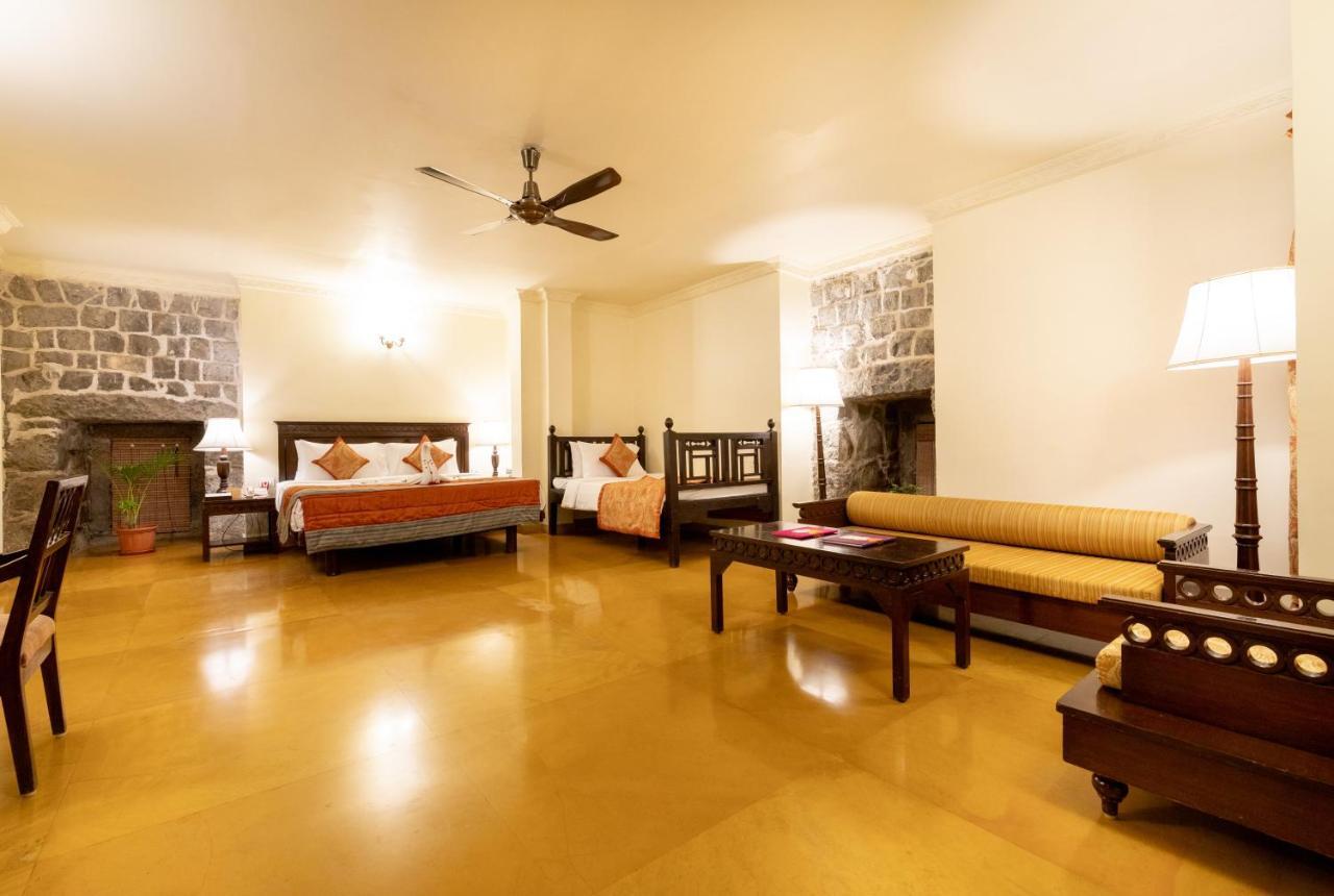 Fort Jadhavgadh -A Gadh Heritage Hotel Sasvad Kültér fotó