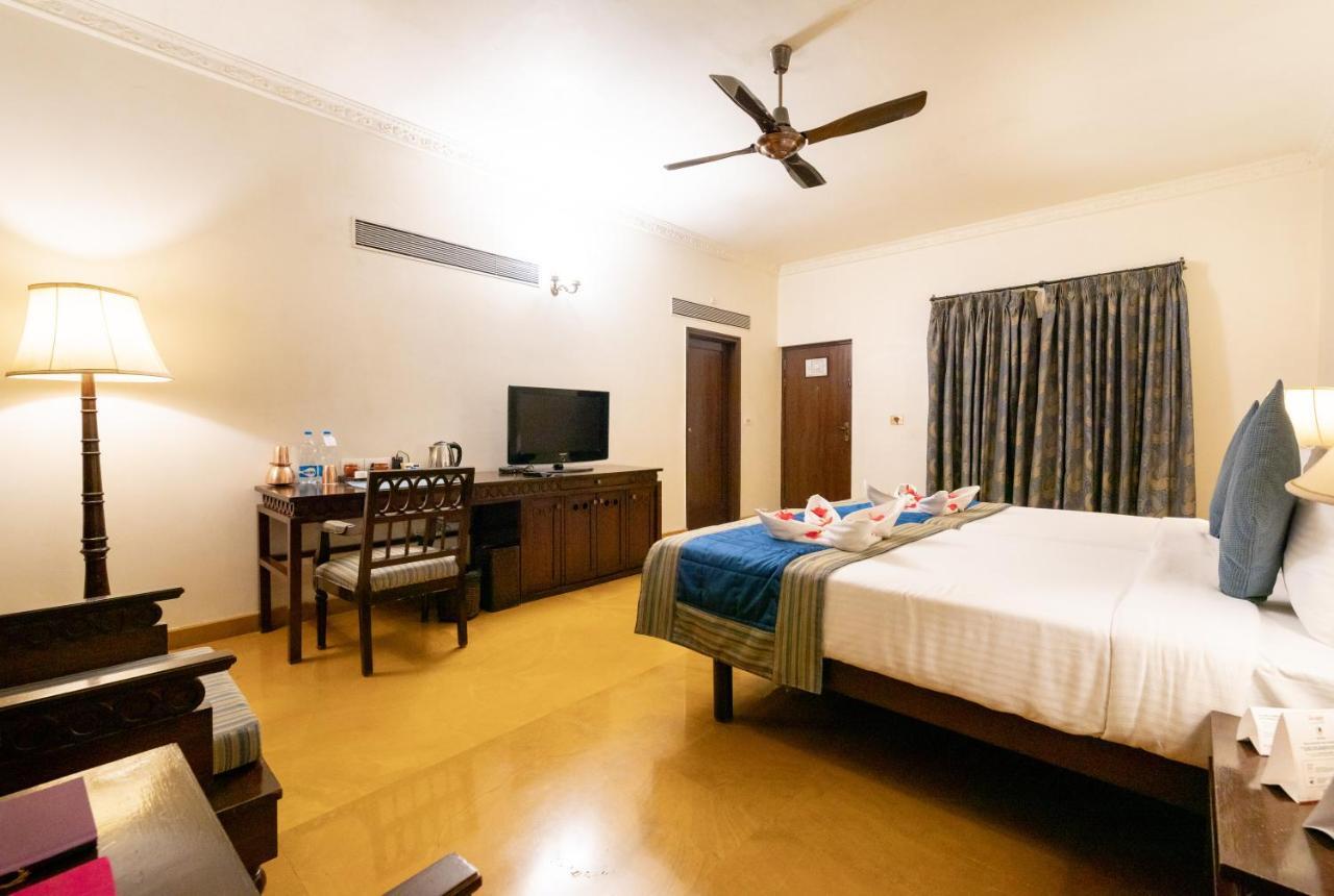 Fort Jadhavgadh -A Gadh Heritage Hotel Sasvad Kültér fotó
