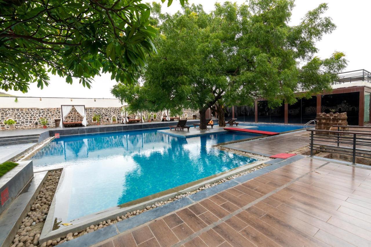 Fort Jadhavgadh -A Gadh Heritage Hotel Sasvad Kültér fotó