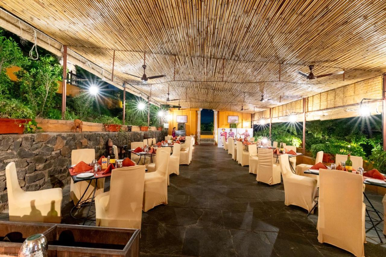 Fort Jadhavgadh -A Gadh Heritage Hotel Sasvad Kültér fotó
