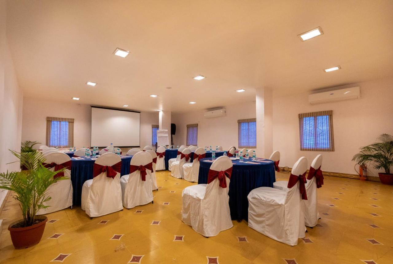 Fort Jadhavgadh -A Gadh Heritage Hotel Sasvad Kültér fotó